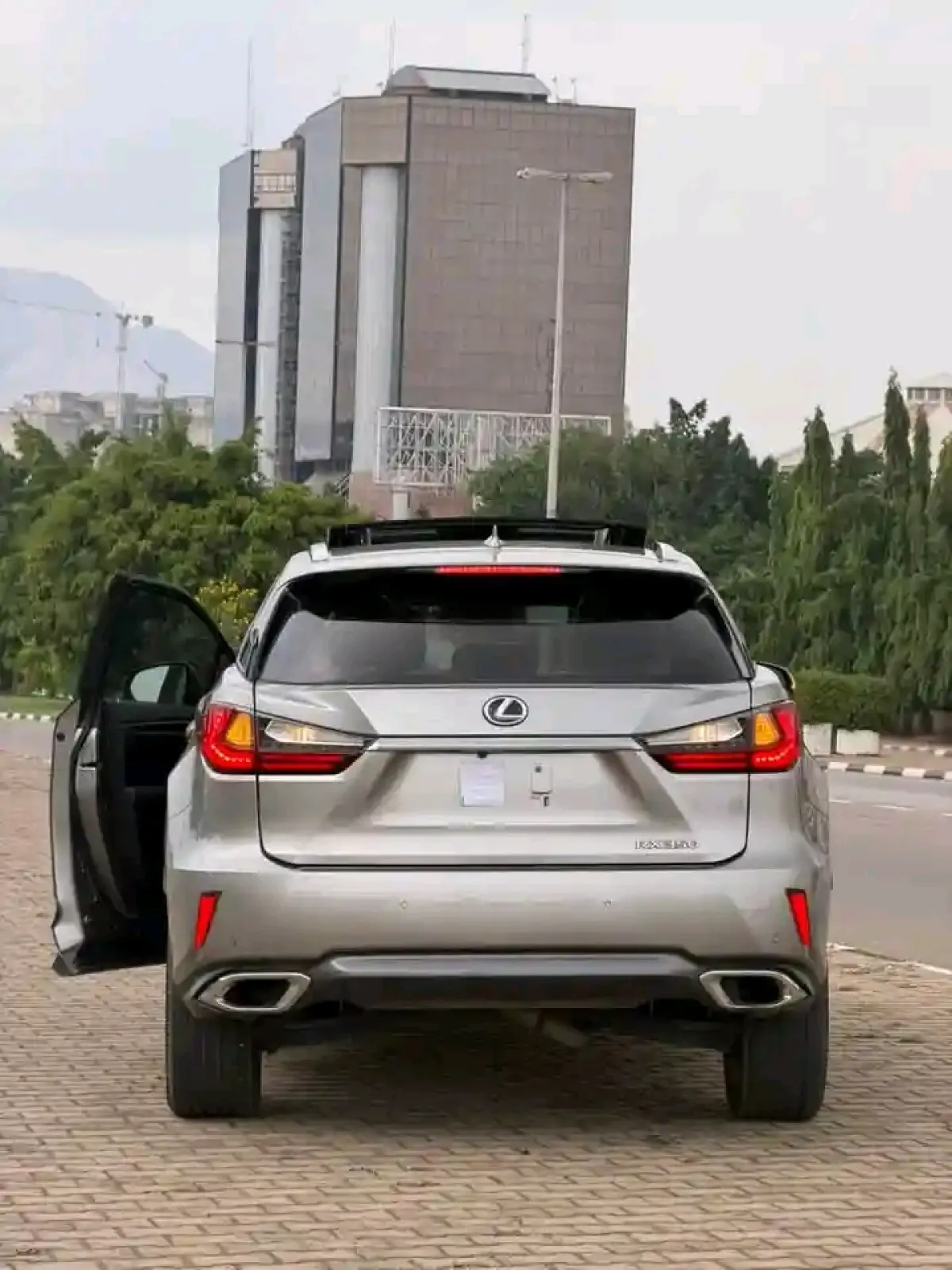 2017 LEXUS RX 350 - Image 2