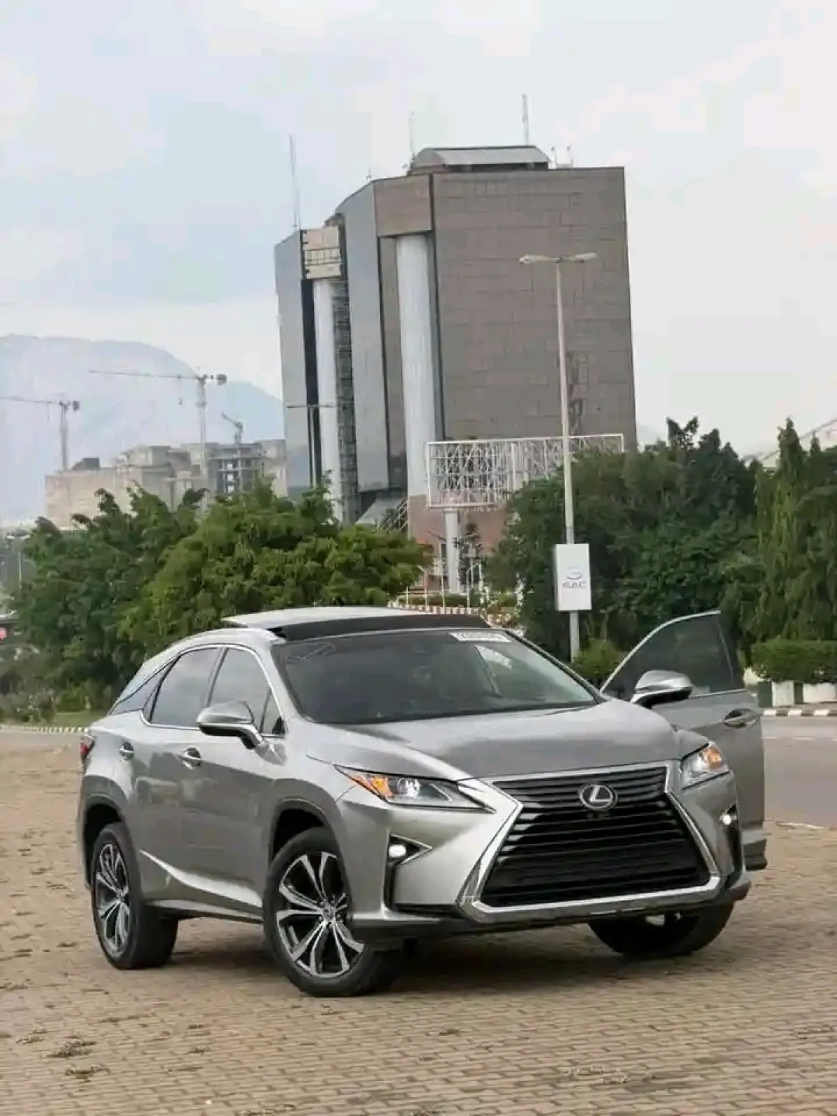 2017 LEXUS RX 350 - Image 3