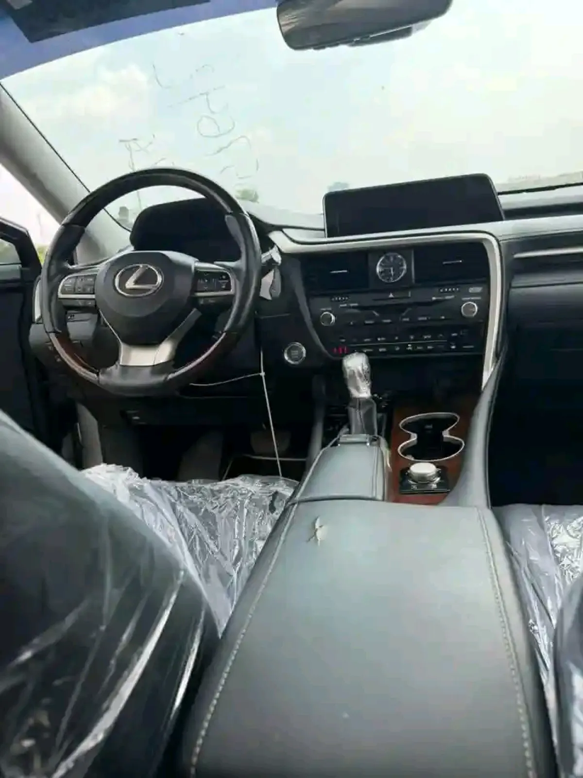 2017 LEXUS RX 350 - Image 4