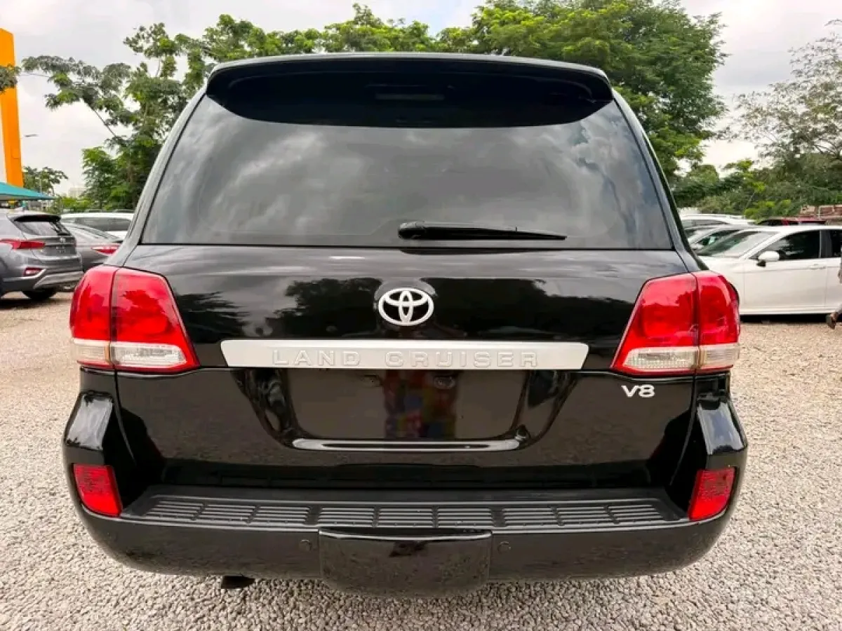 2010 TOYOTA LAND CRUISER PRADO - Image 4