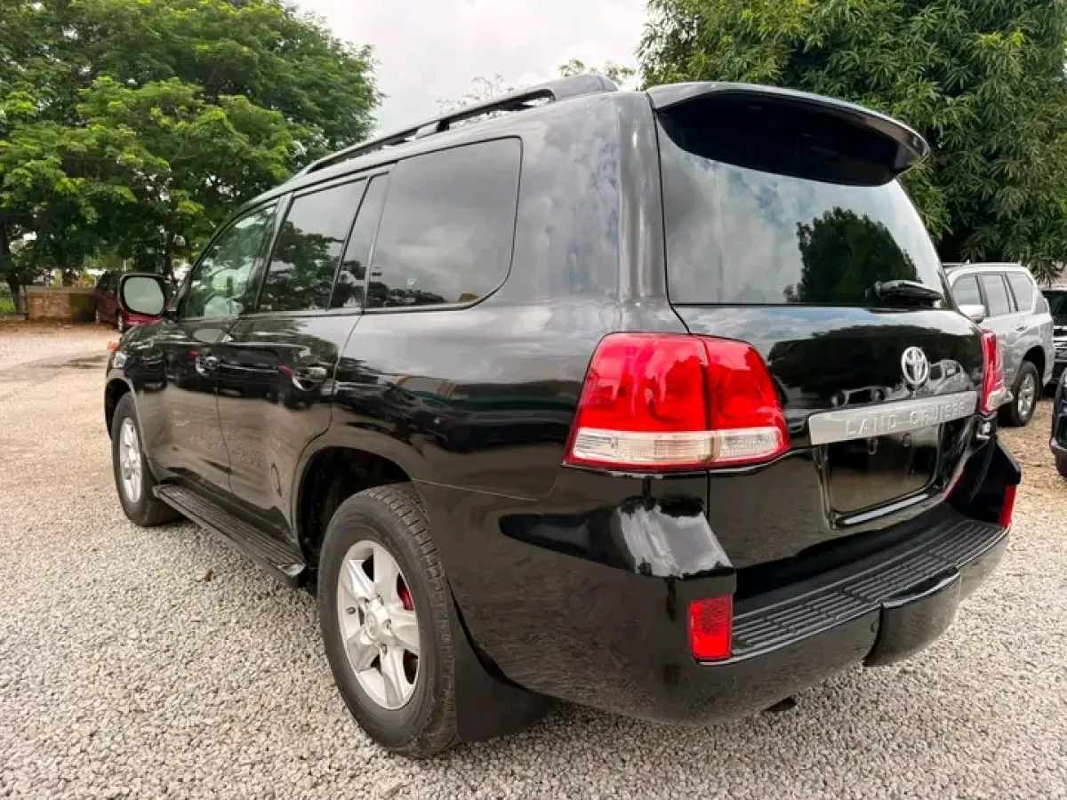 2010 TOYOTA LAND CRUISER PRADO - Image 5