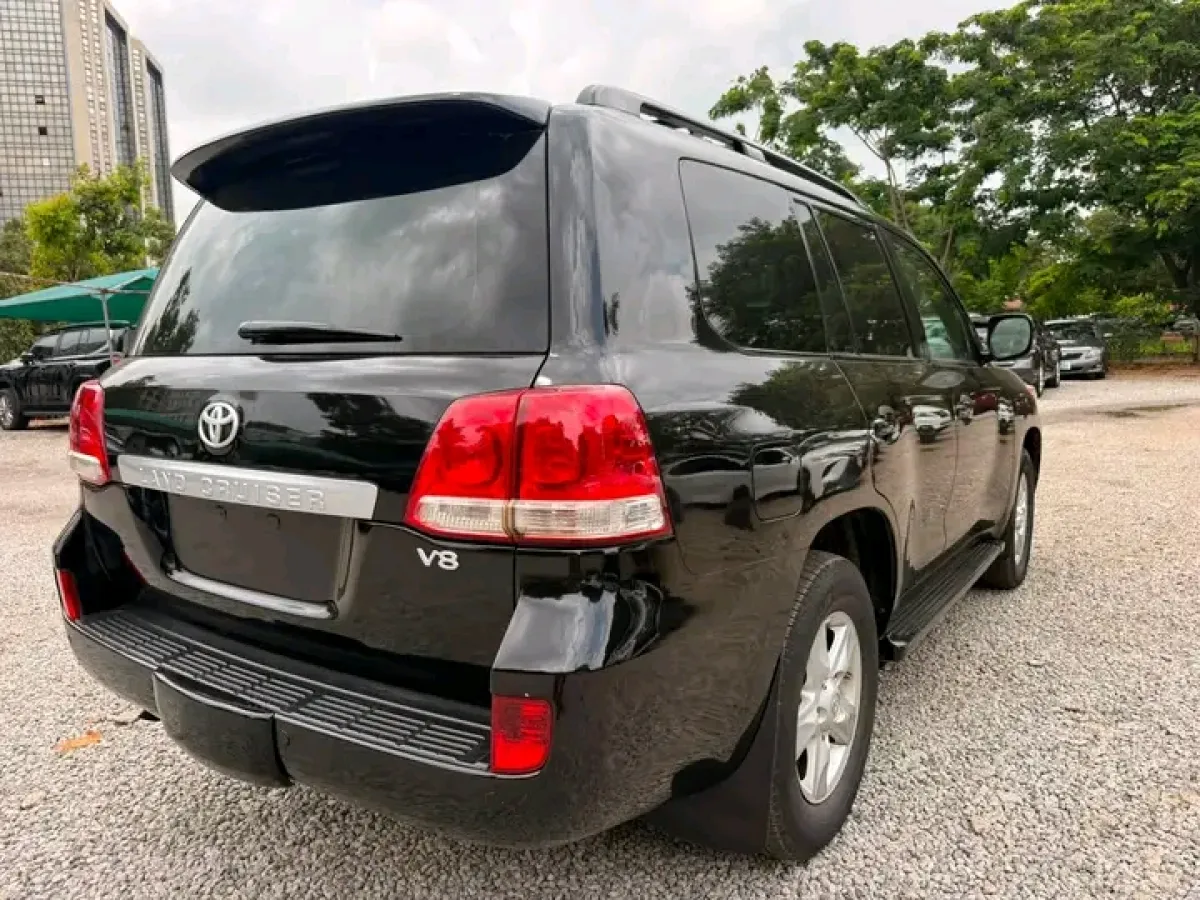2010 TOYOTA LAND CRUISER PRADO - Image 6