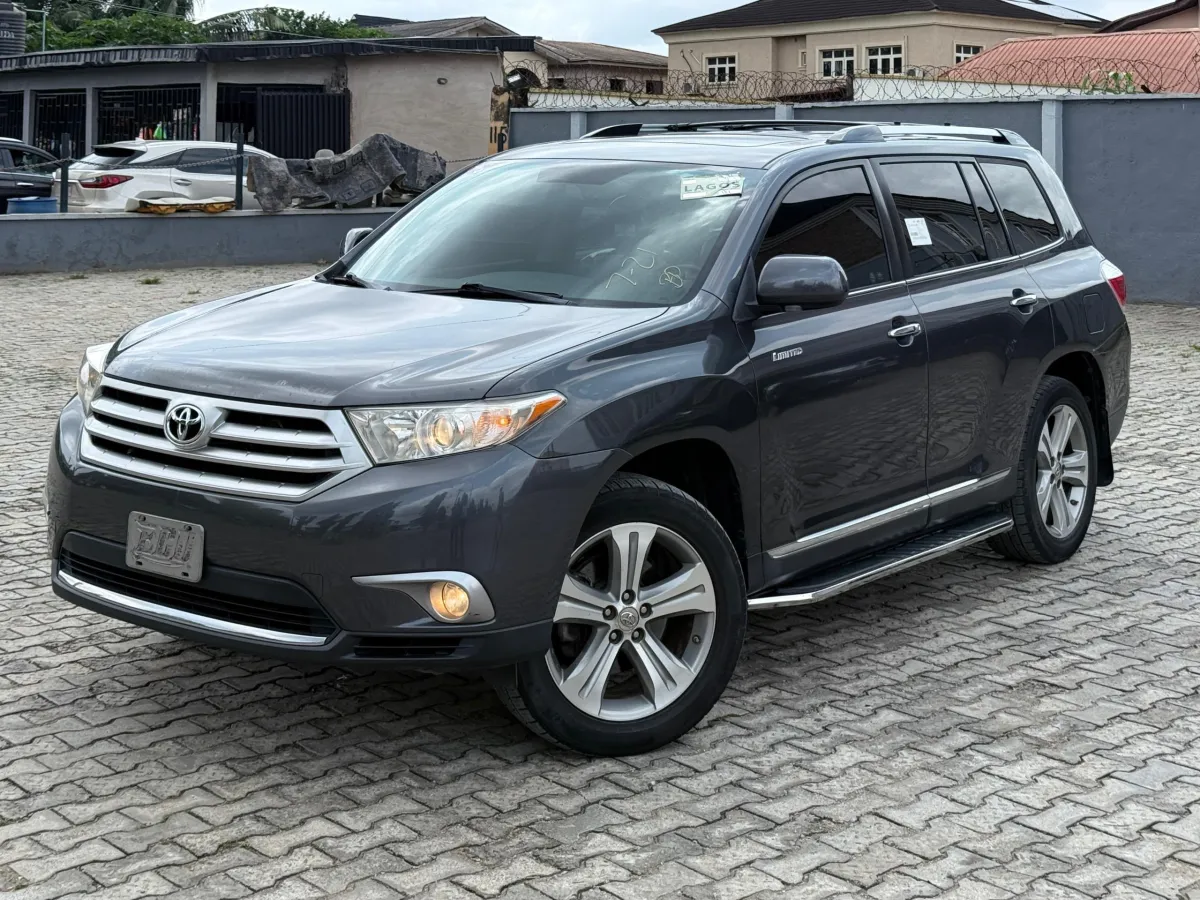 Foreign Used Toyota Highlander 2011 Limited Edition A - Image 2