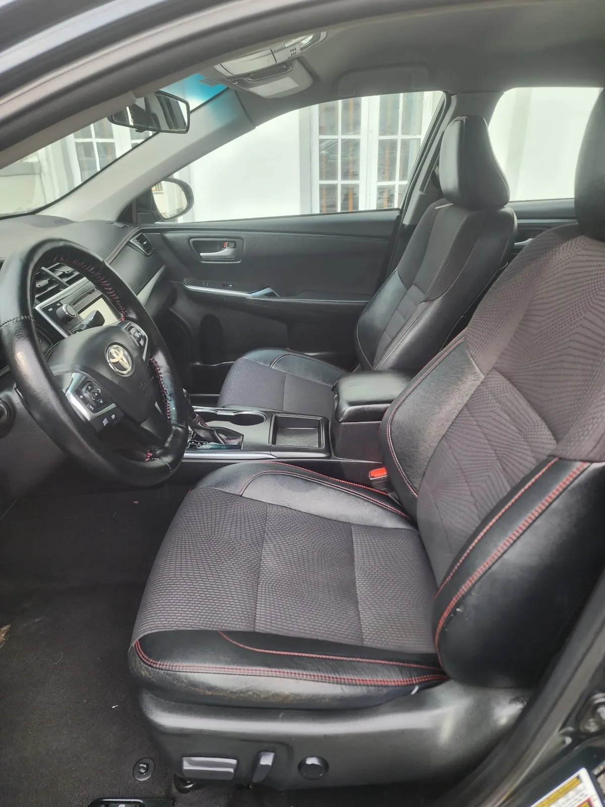 Toyota Camry 2015 SE Tokunbo Clean - Image 8