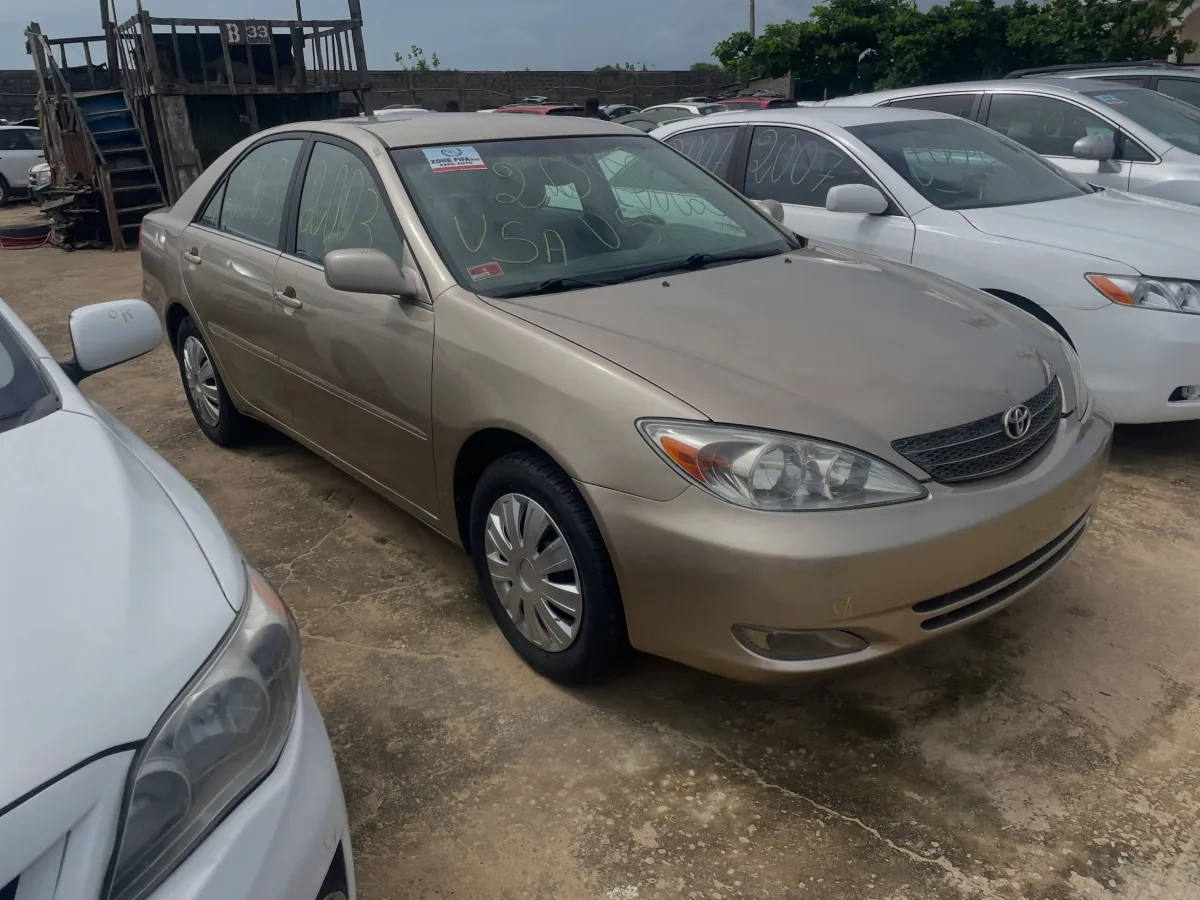 2003 TOYOTA CAMRY - Image 1