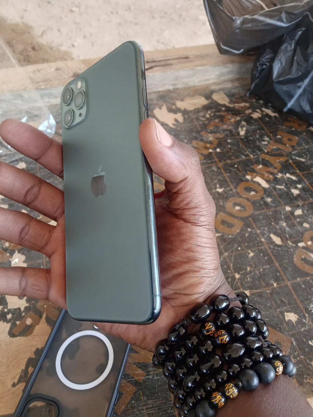 iPhone 11 pro Max 256GB - Image 4