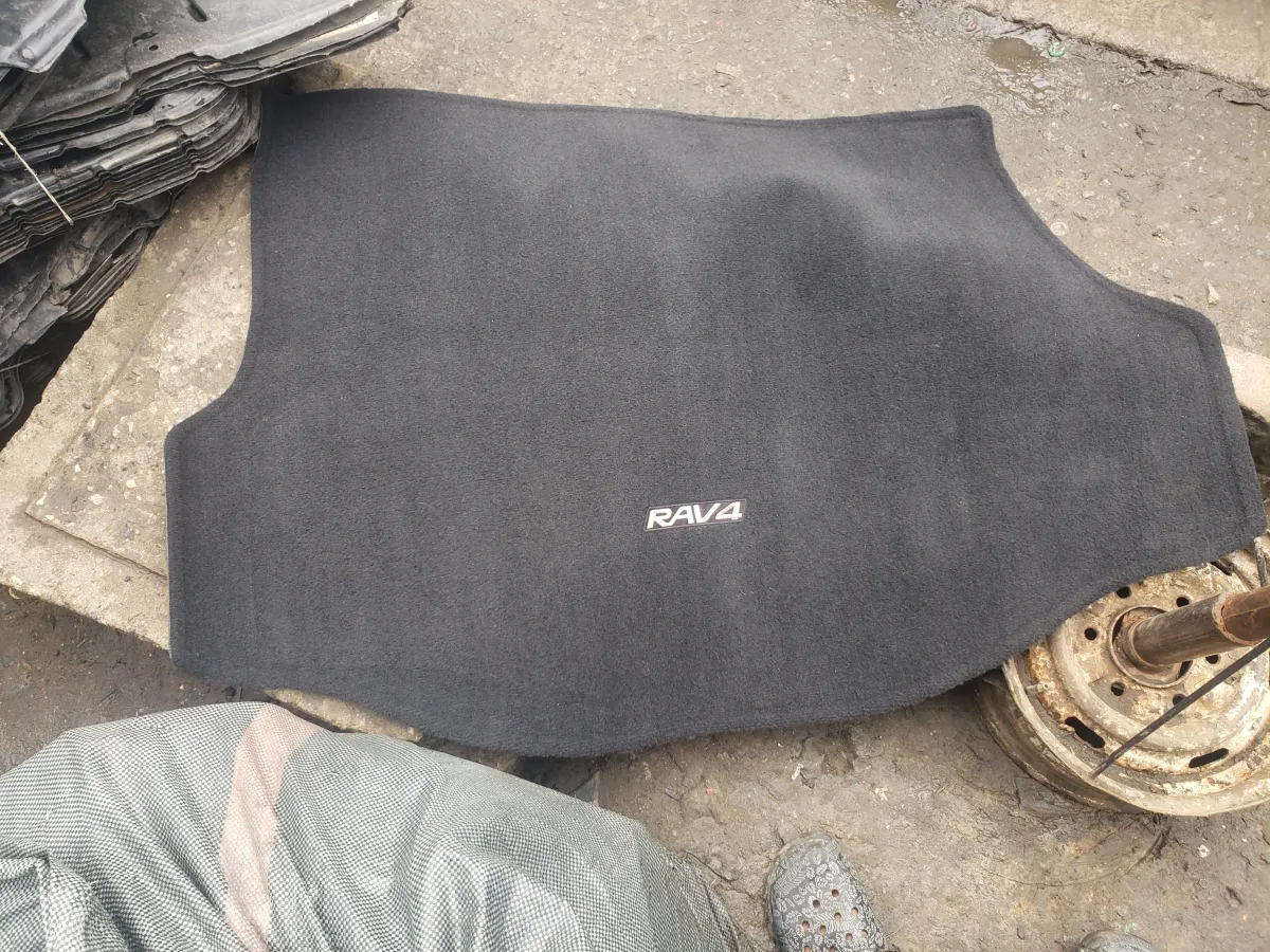 Rav4 2015 boot rug - Image 1