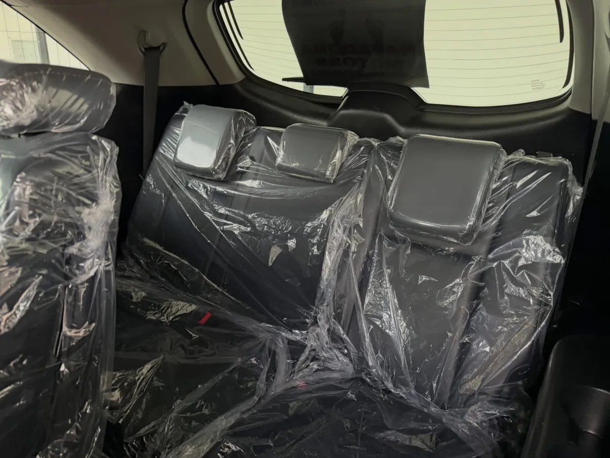 2016 Toyota Highlander XLE - Image 6