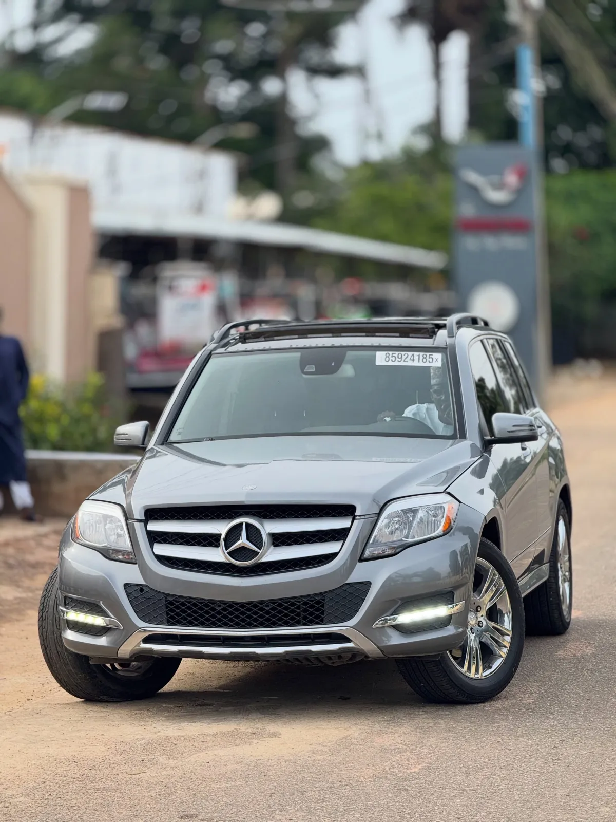 Foreign Used 2014 Benz GLK 350 - Image 2