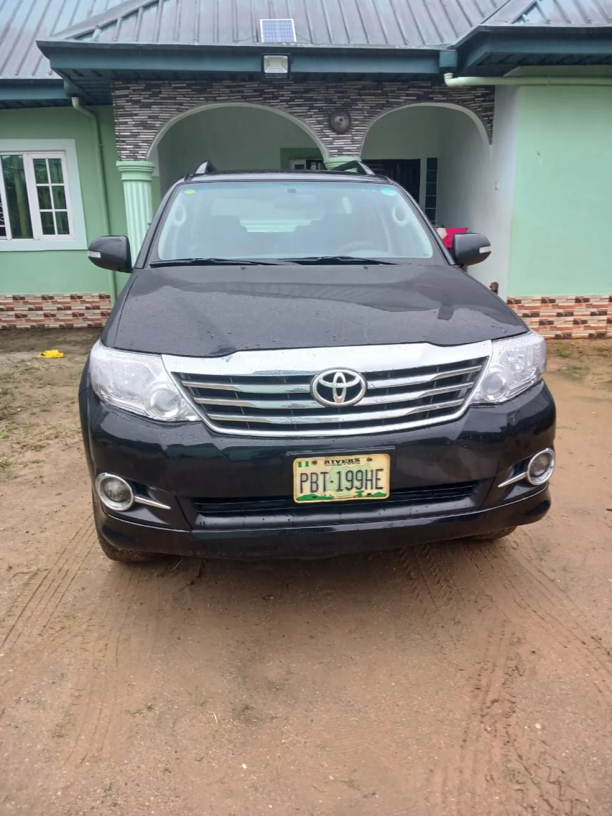 TOYOTA FORTUNER - Image 4