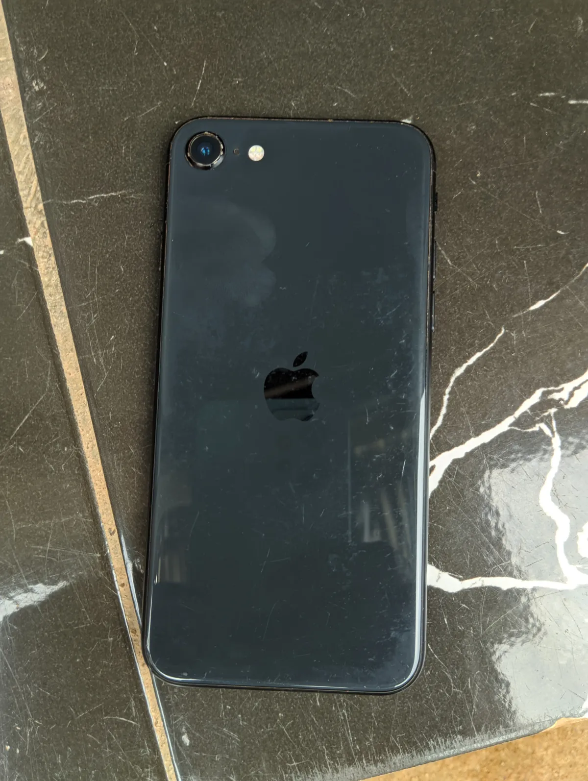 iPhone SE 2020 - Image 6