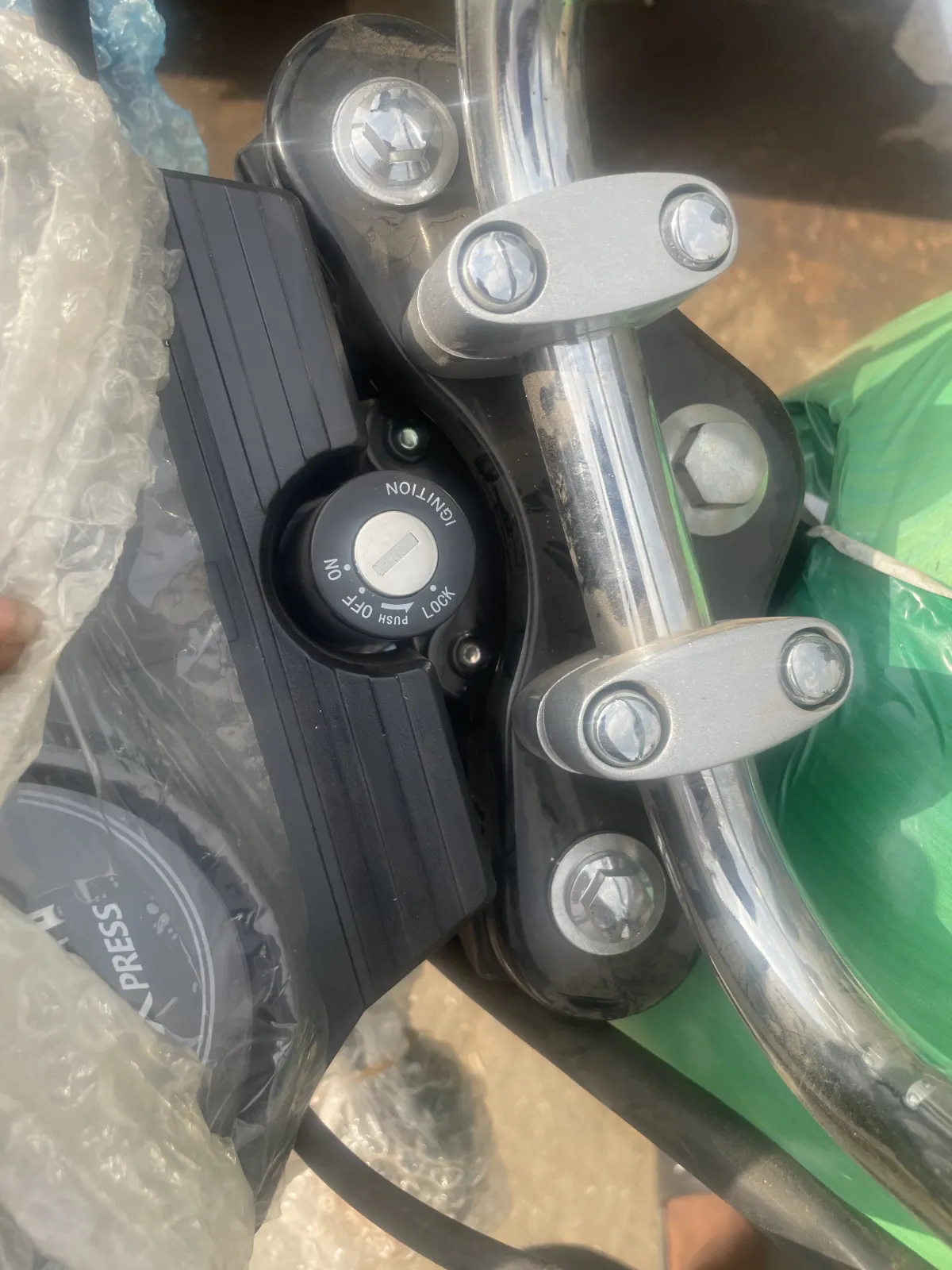 motorcycle bajaj - Image 3