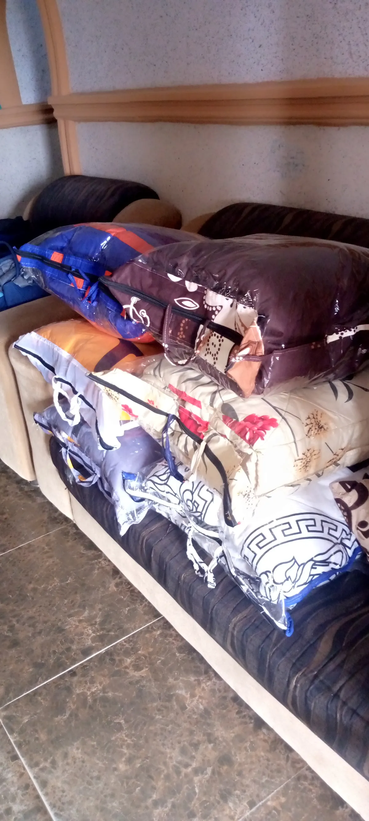 duvet and bedsheet - Image 2