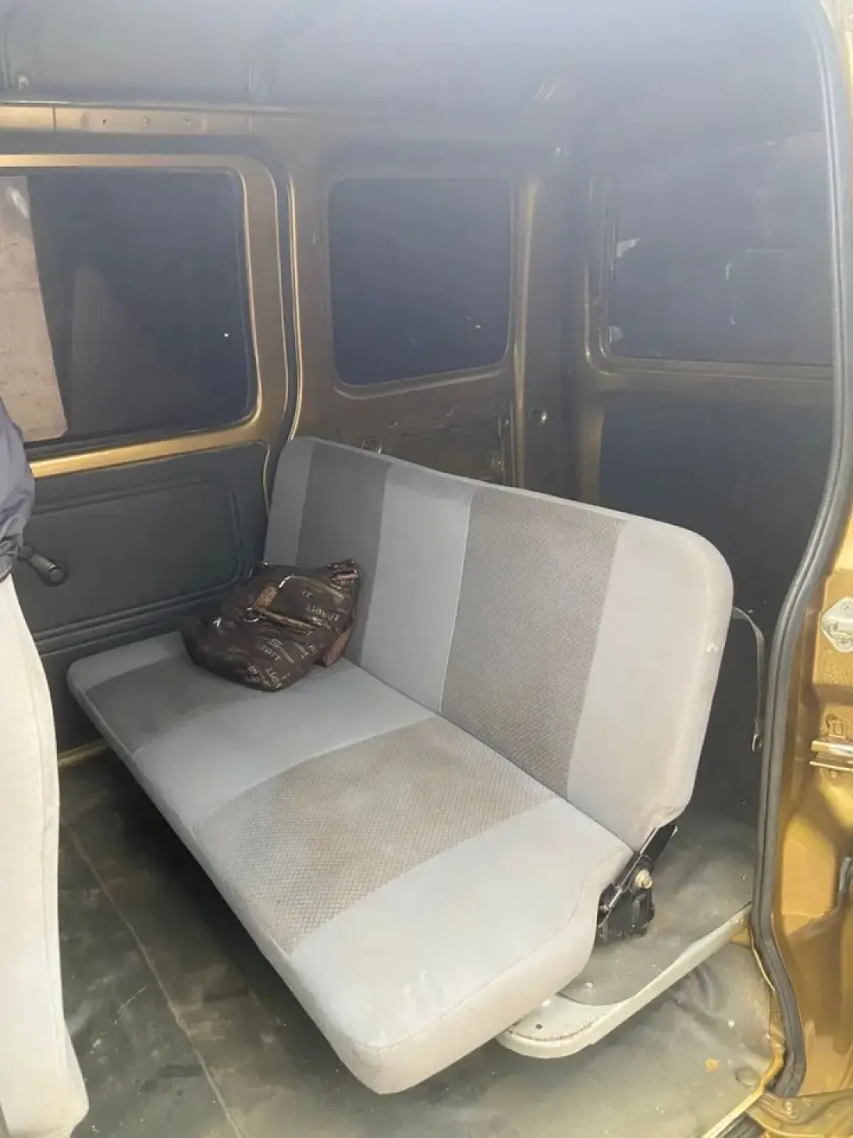 Clean used mini bus for sale - Image 7
