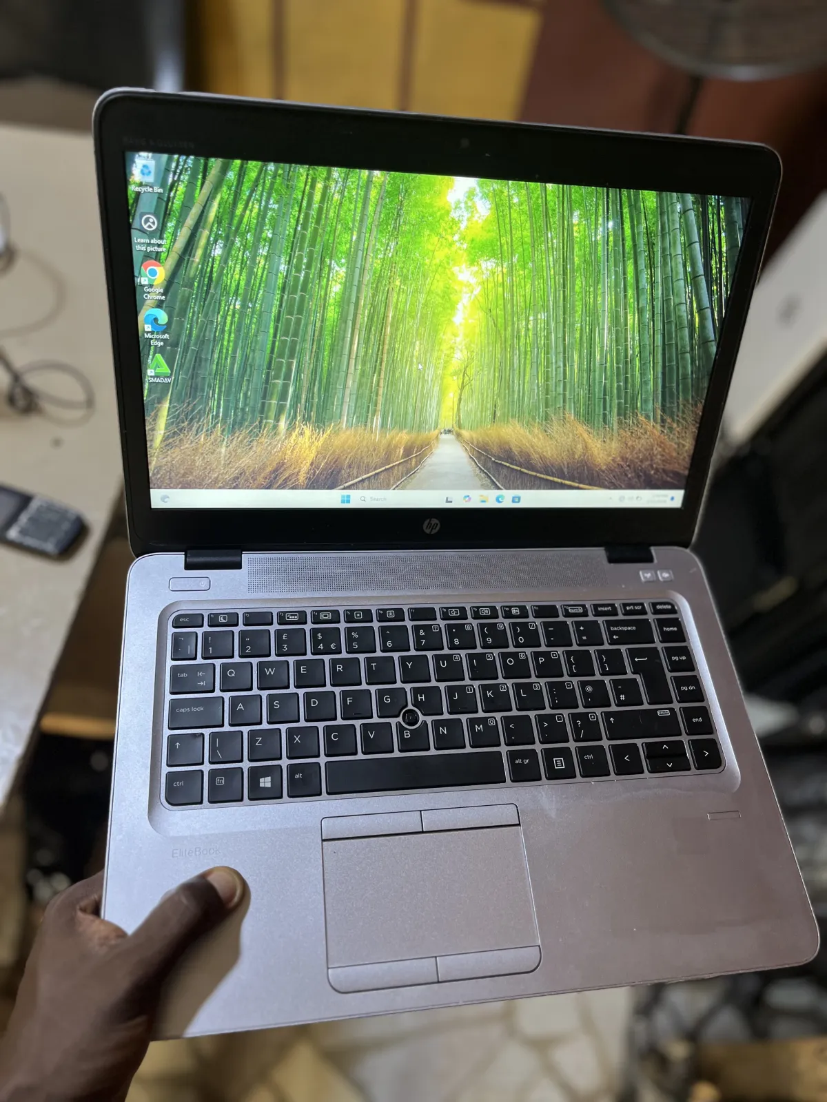 HP Elitebook 840 G3 - Image 2