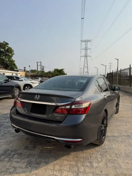 2016 HONDA ACCORD REGISTERED 8. 3MILLION, FIRST BODY