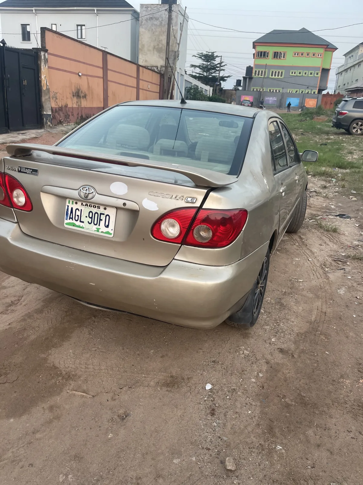 Clean used Toyota Corolla - Image 4