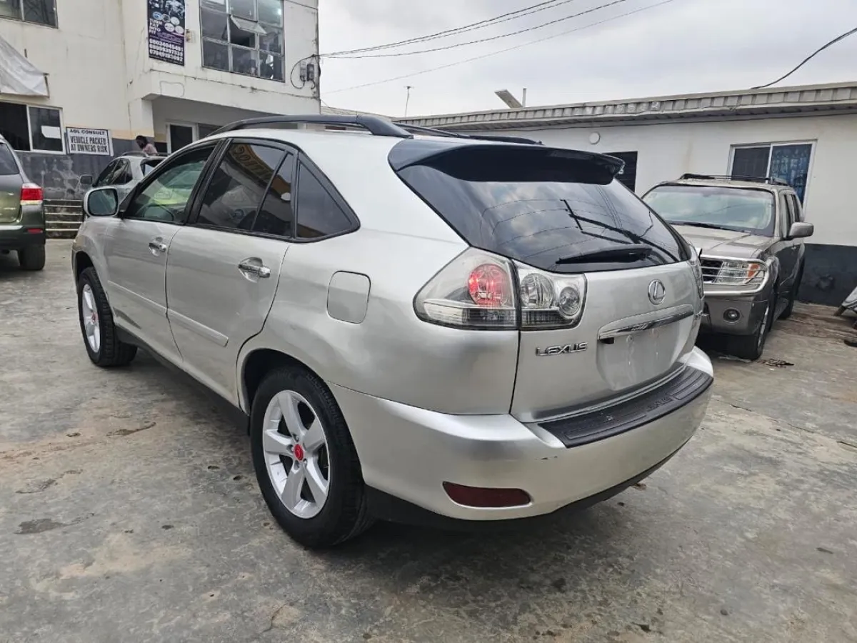 2024 Lexus -RX330 - Image 2