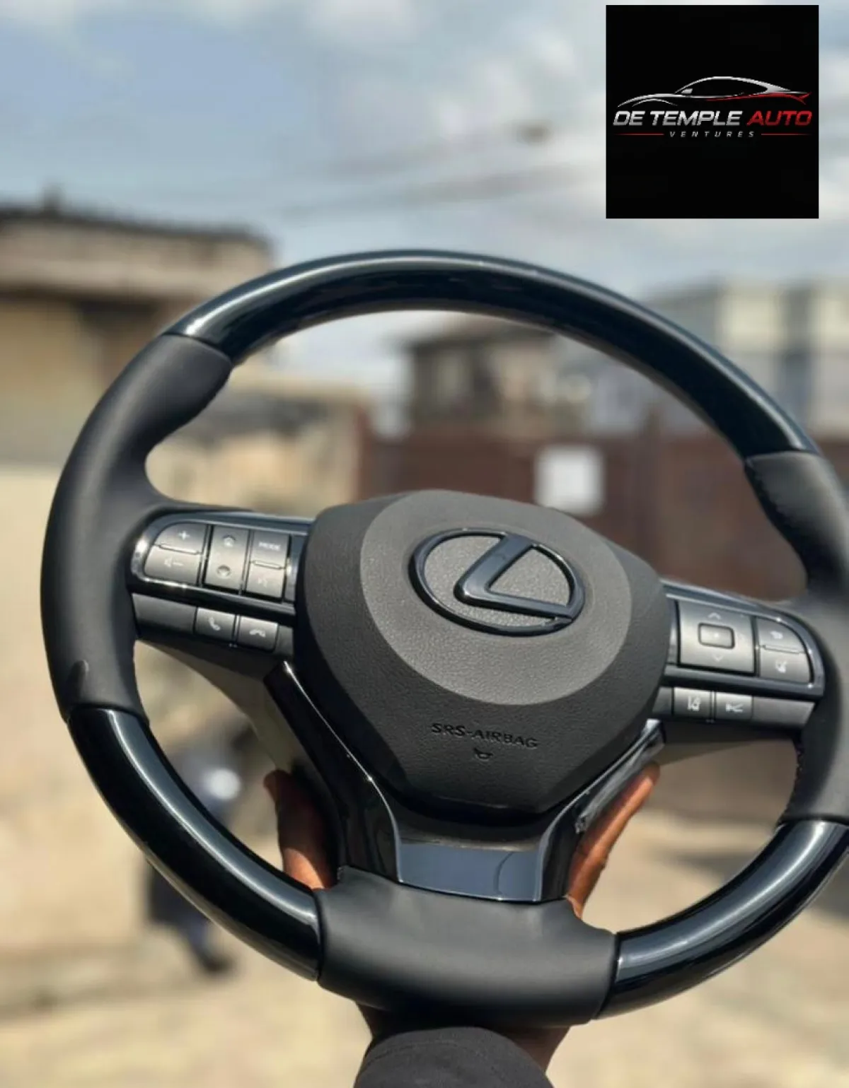 All-black lexus Steering wheels - Image 1