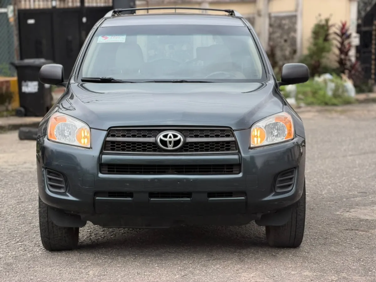 2009 TOYOTA RAV4 - Image 1