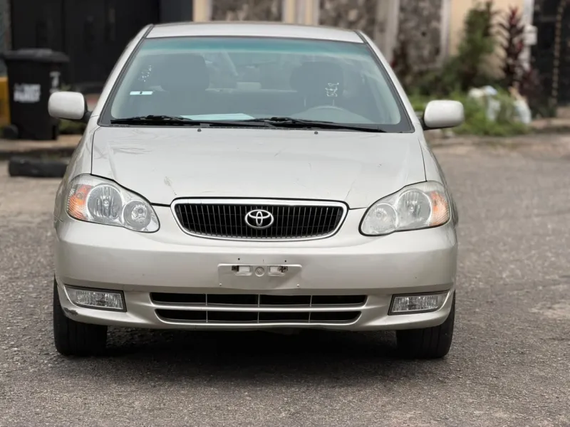 Toyota Corolla ALTIS 2004