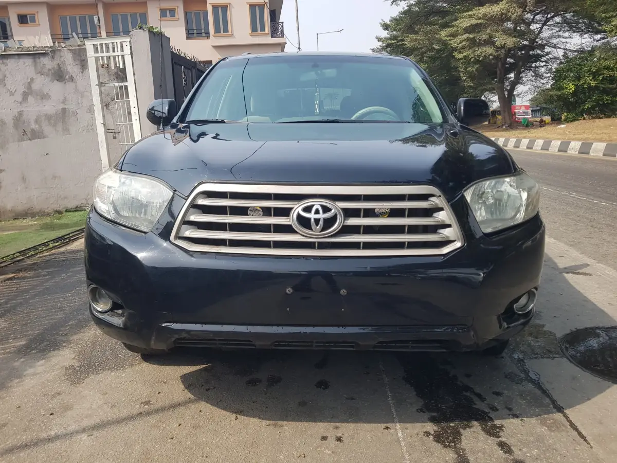 Nigerian used 2010 Toyota highlander (4cylinder) - Image 5