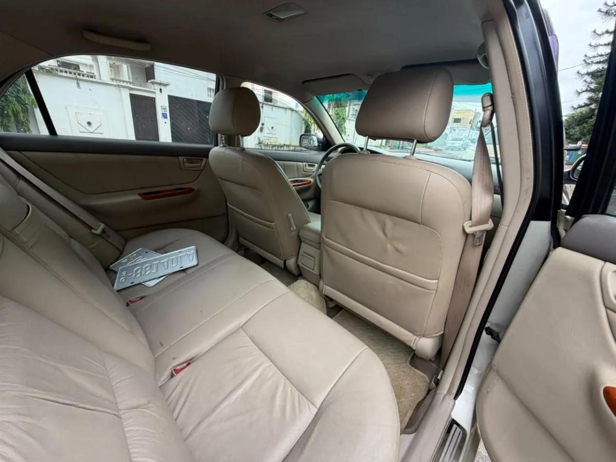 Toyota Corolla ALTIS 2004 - Image 8
