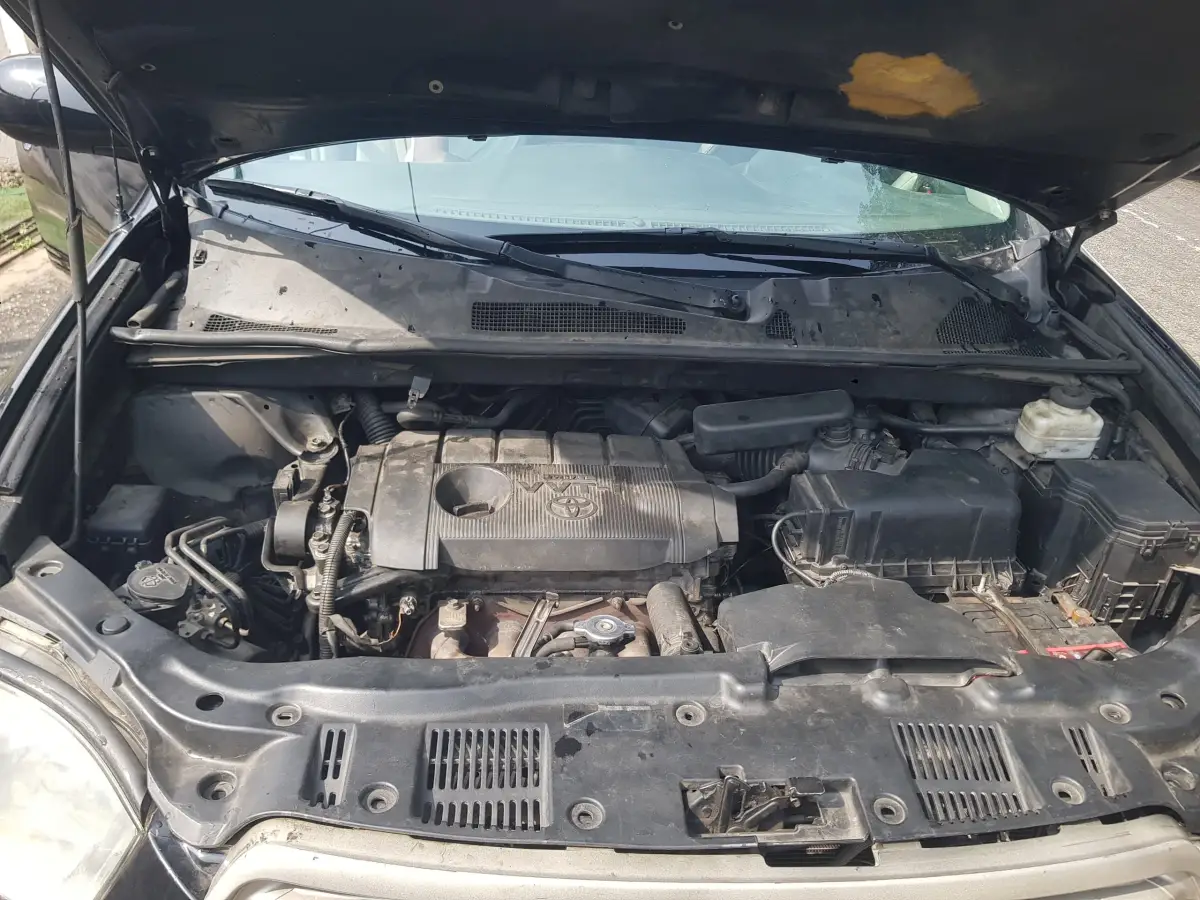 Nigerian used 2010 Toyota highlander (4cylinder) - Image 8