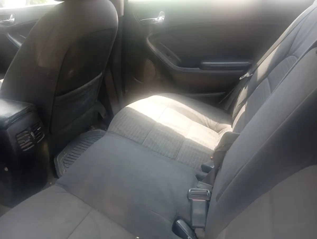 Nigerian used 2014 Kia Cerato ex - Image 2