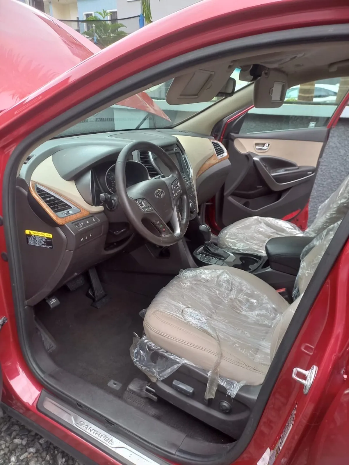 Foreign Used 2013 Hyundai Santa Fe AWD - Image 2