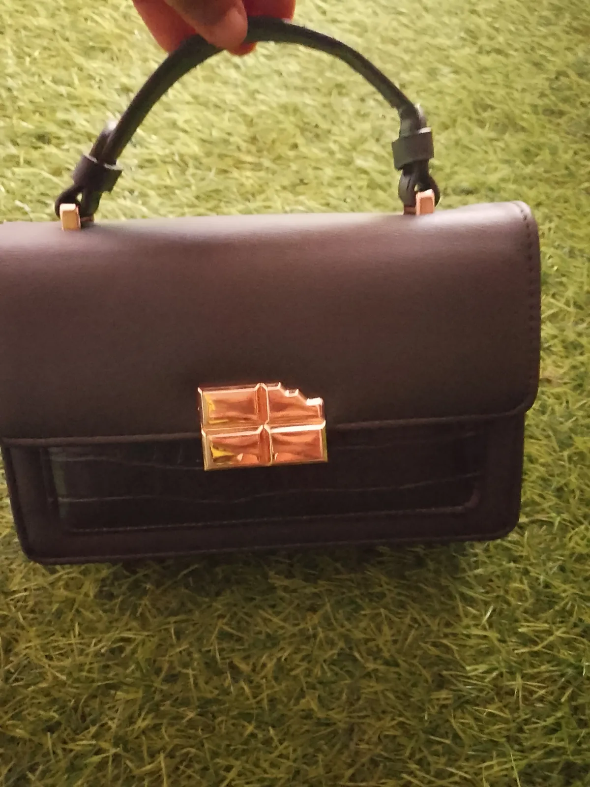 Women fashion bags and slippers - Image 2