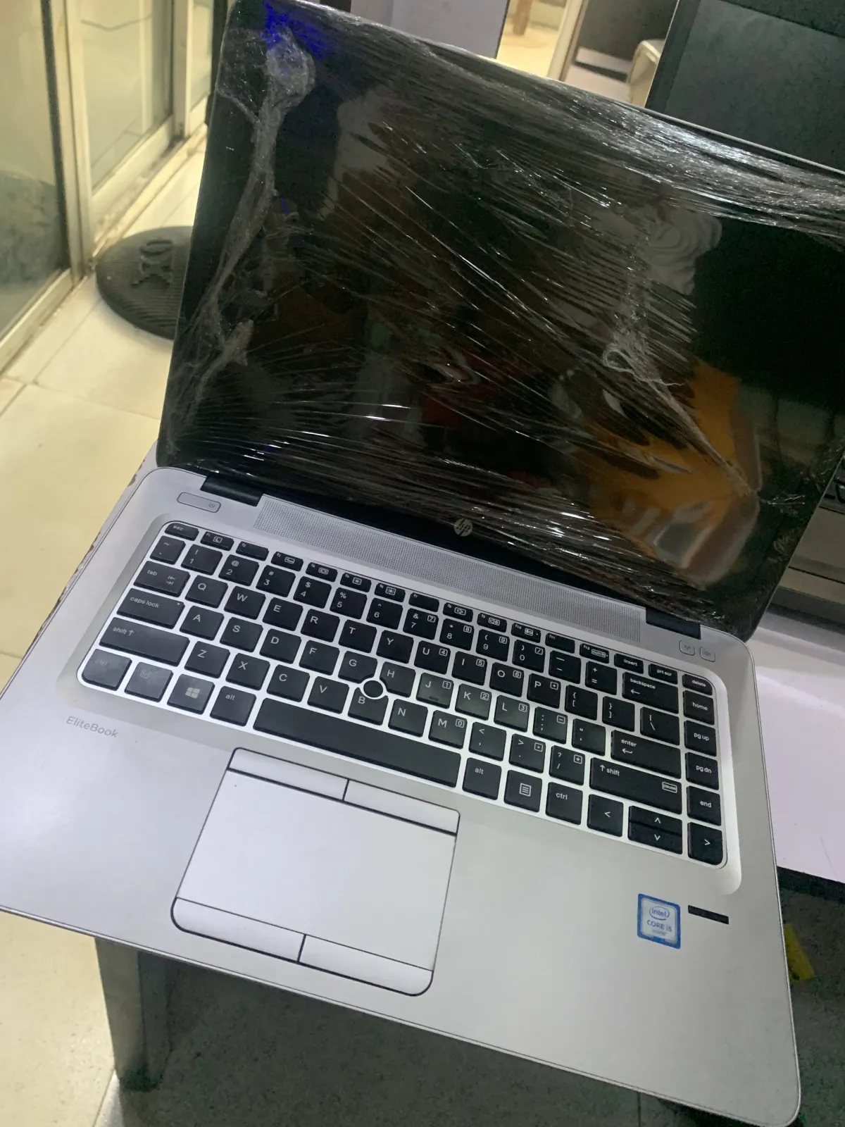 Hp Elitebook 840g3 - Image 4