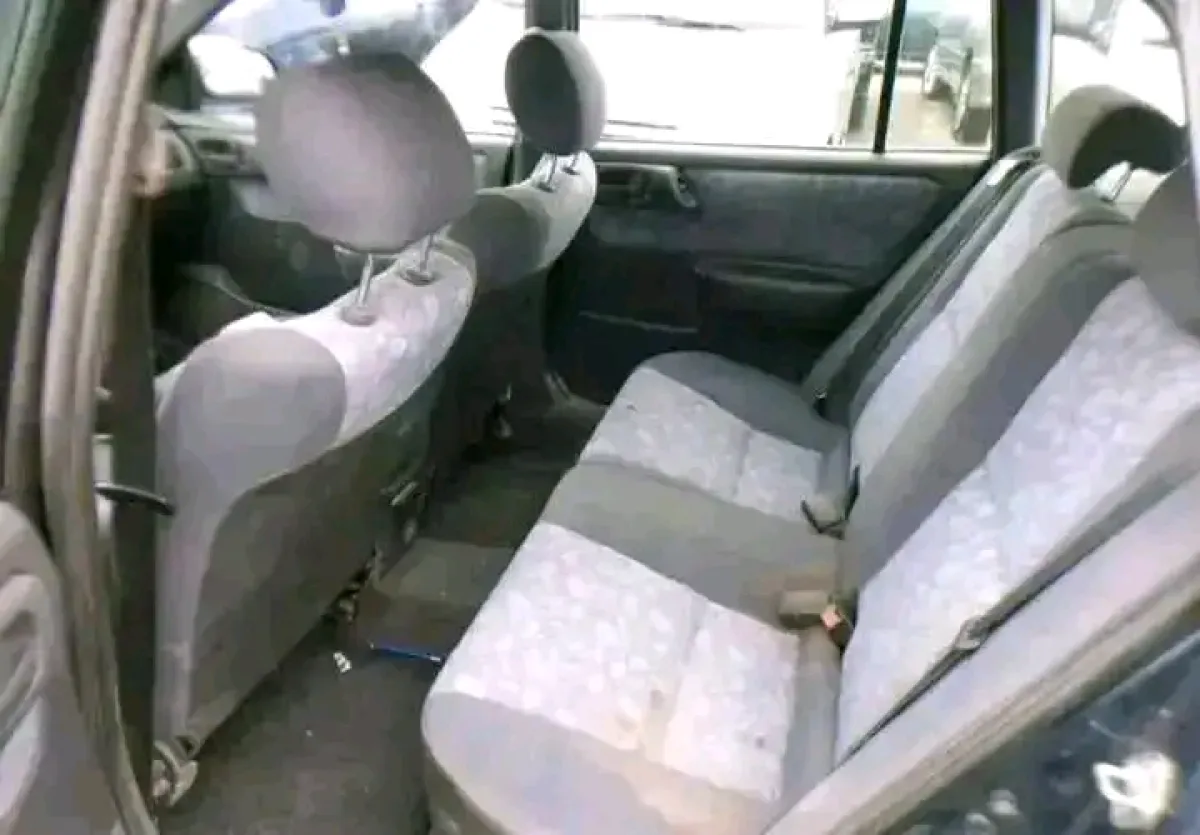Very neat Toyota Carina E wagon - Image 3