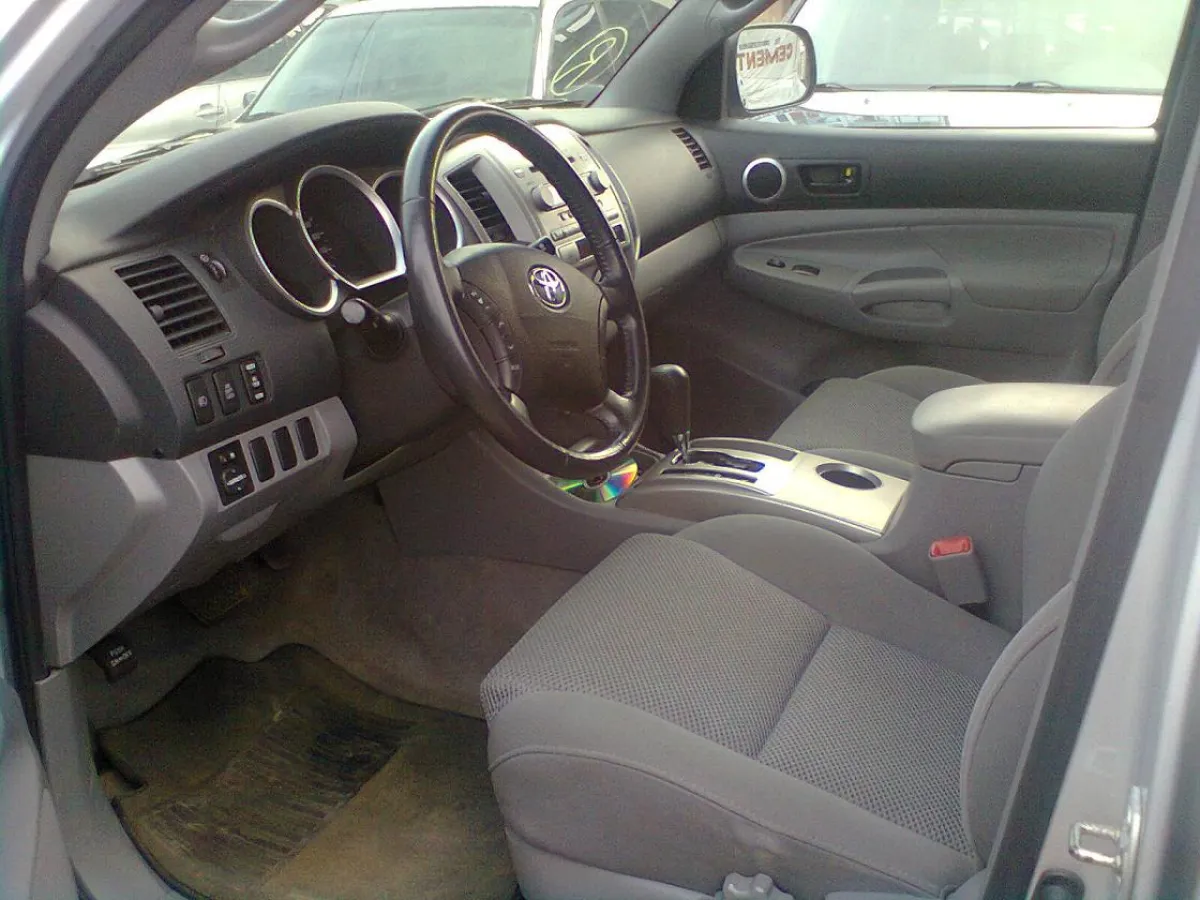 Toyota Tacoma - Image 4
