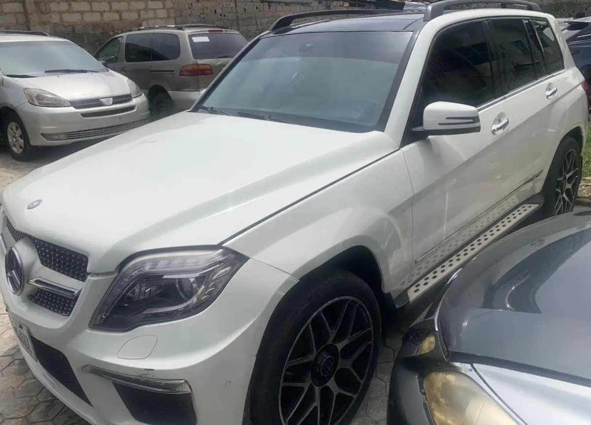 Naija Used Registered Mercedes Benz GLK350 011⤴️⤴️015 Model FOR SALE ‼️ - Image 1
