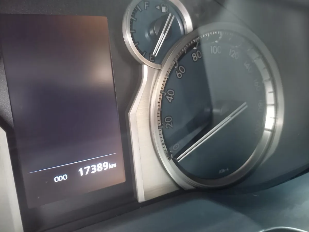 Brand New Standard 2023 Toyota LandCruiser Prado VX - Image 2