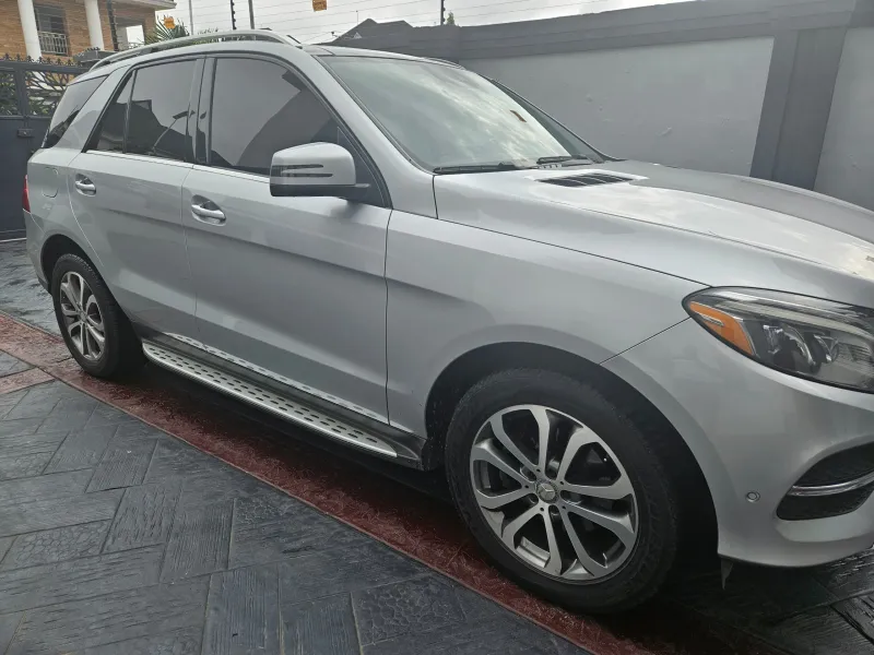Clean Tittle GLE350 Full Option