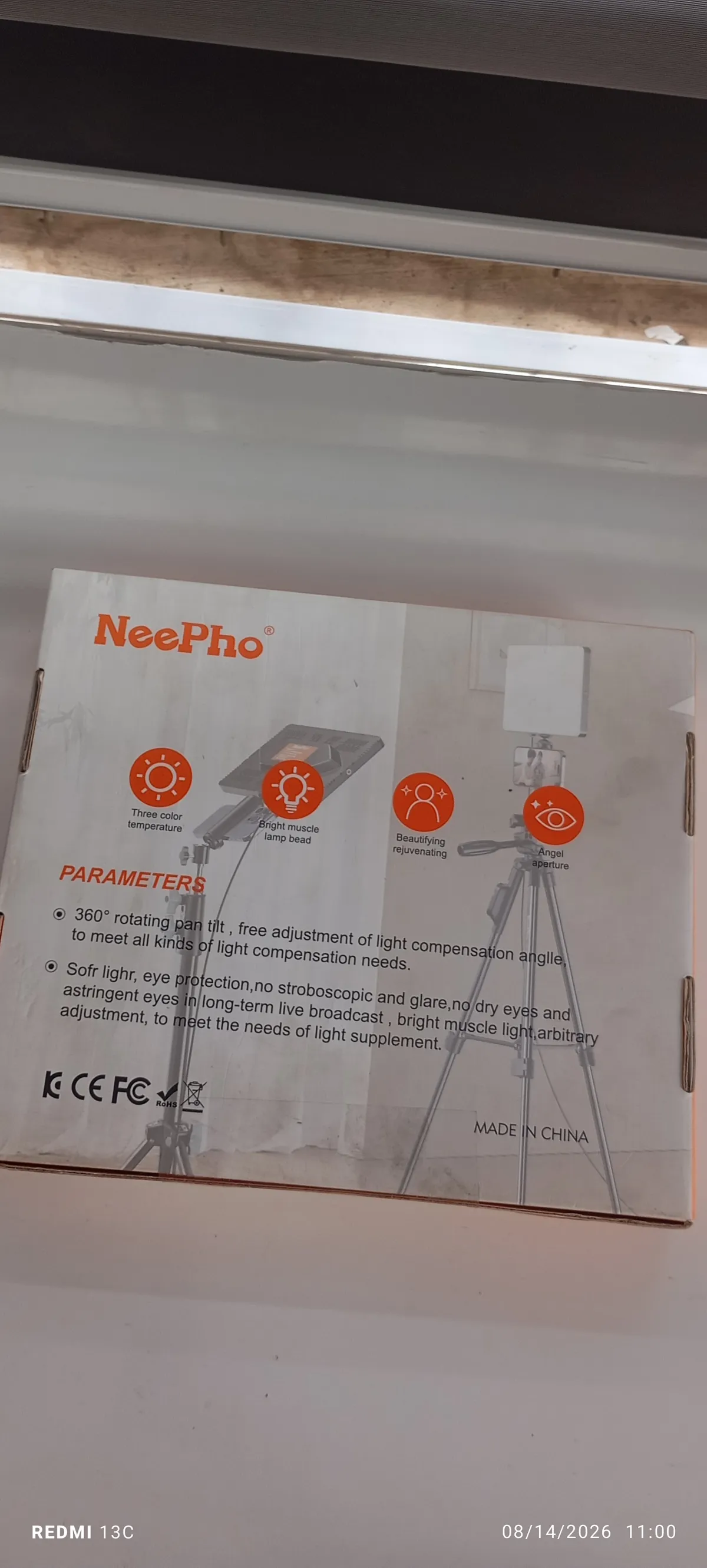 NeePho Led light and stand - Image 4