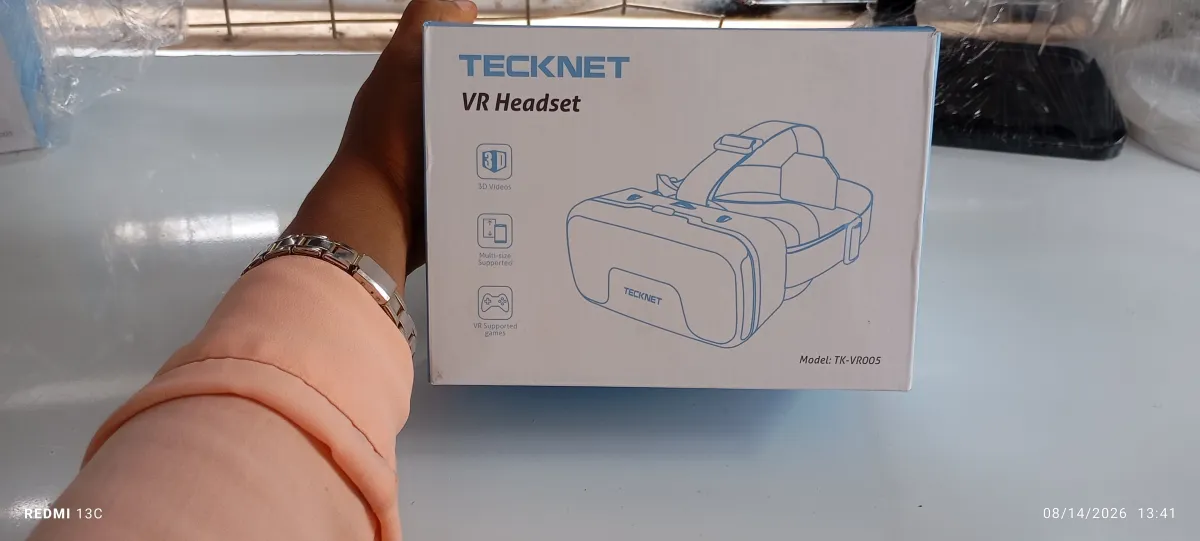 Tecknet VR Headset - Image 1
