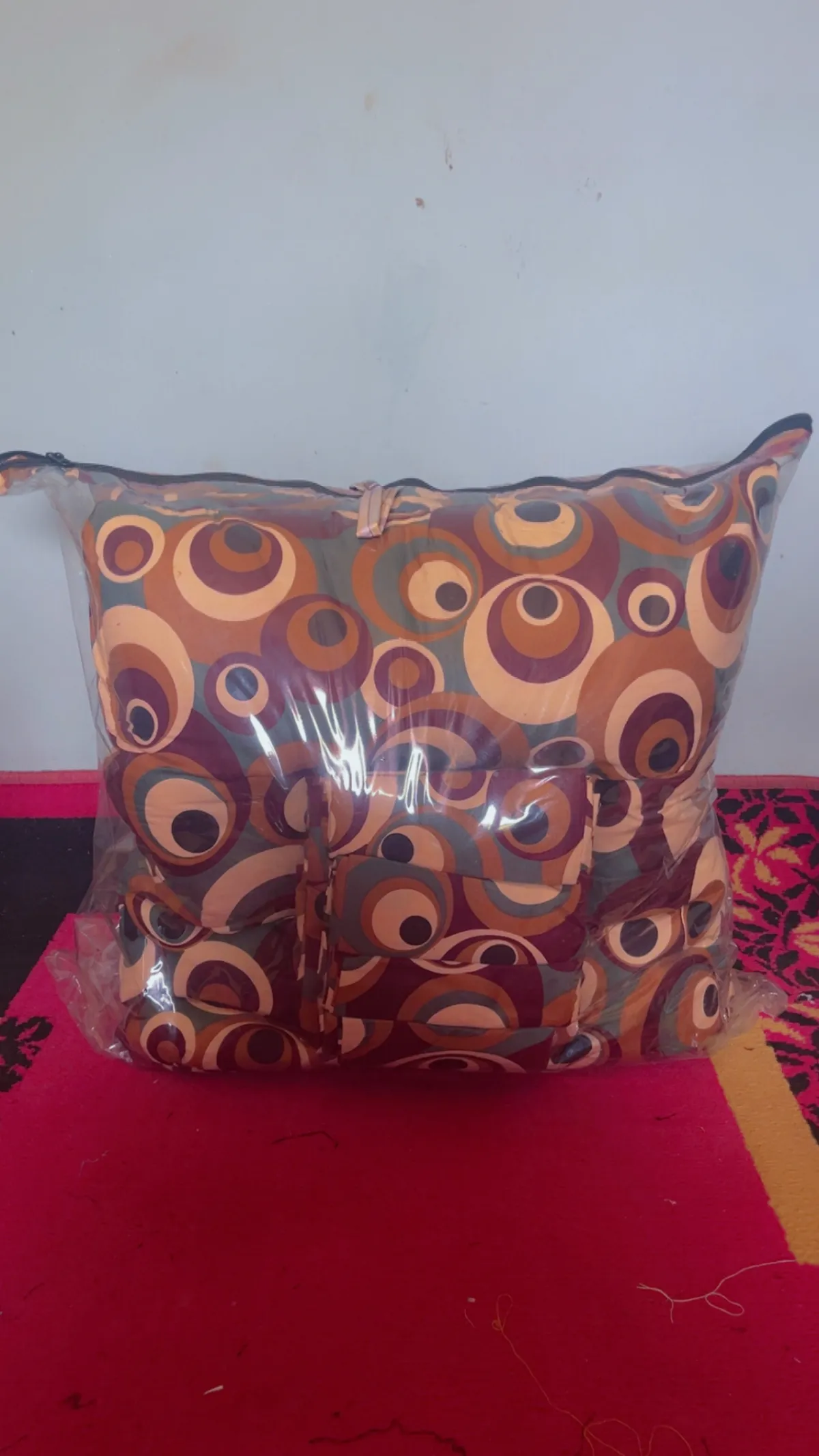 6 and half Duvet sets - Image 3