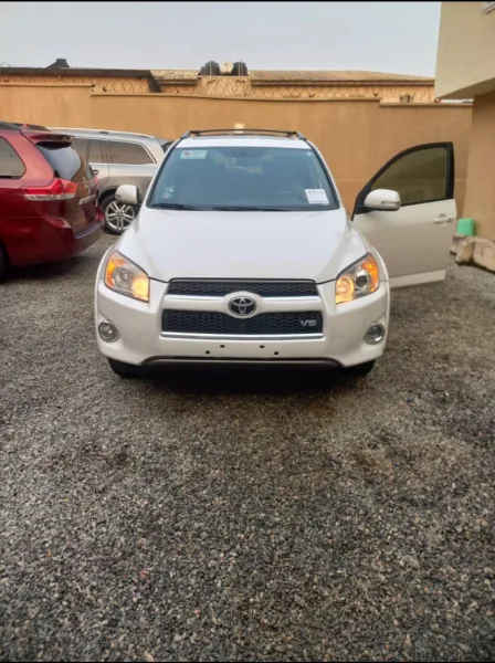 Foreign Used 2010 Toyota RAV4 Limited With THUMBSTART And Keyless Doors