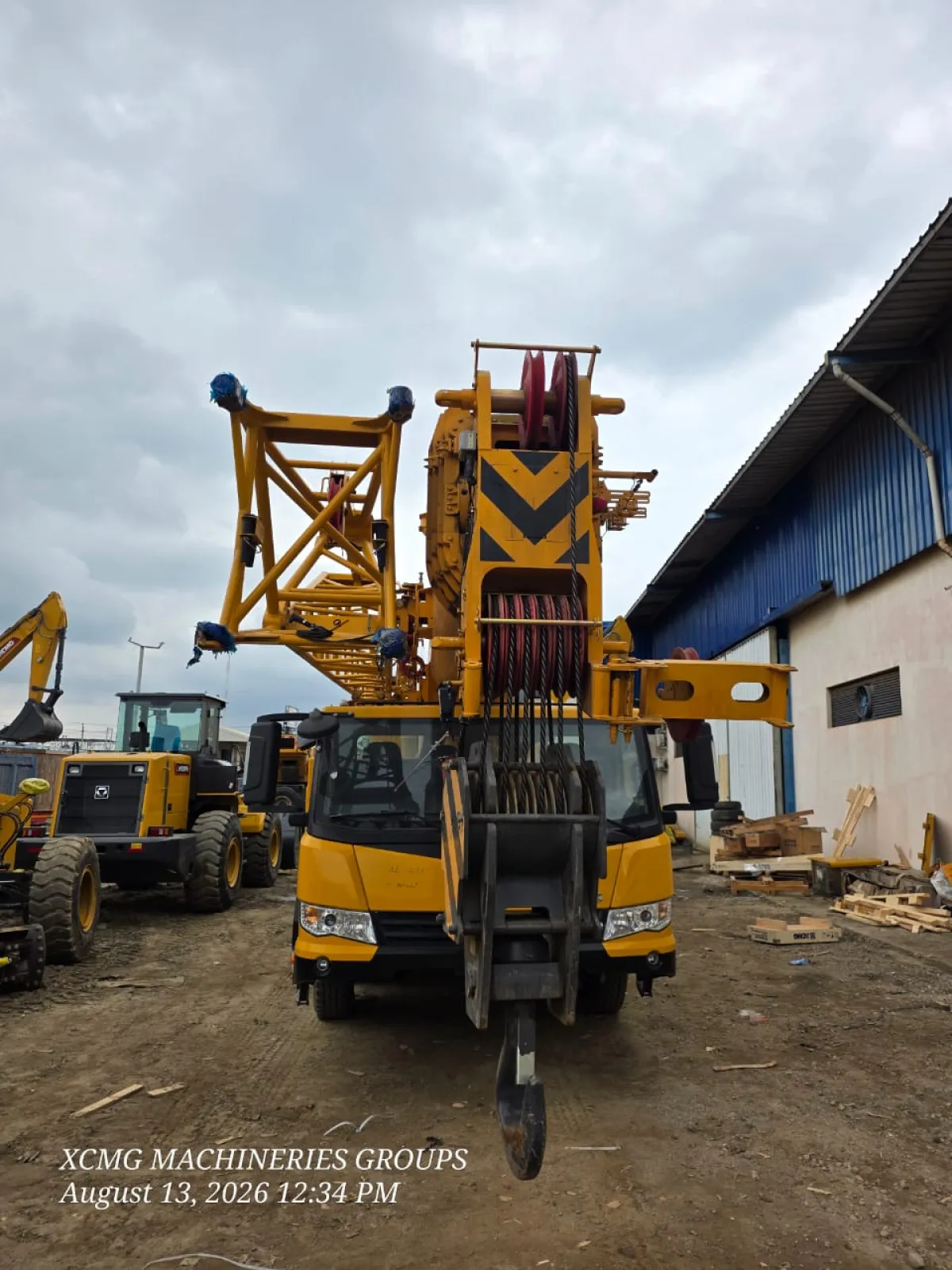 BRAND NEW XCMG 70 TONS MOBILE CRANE - Image 4
