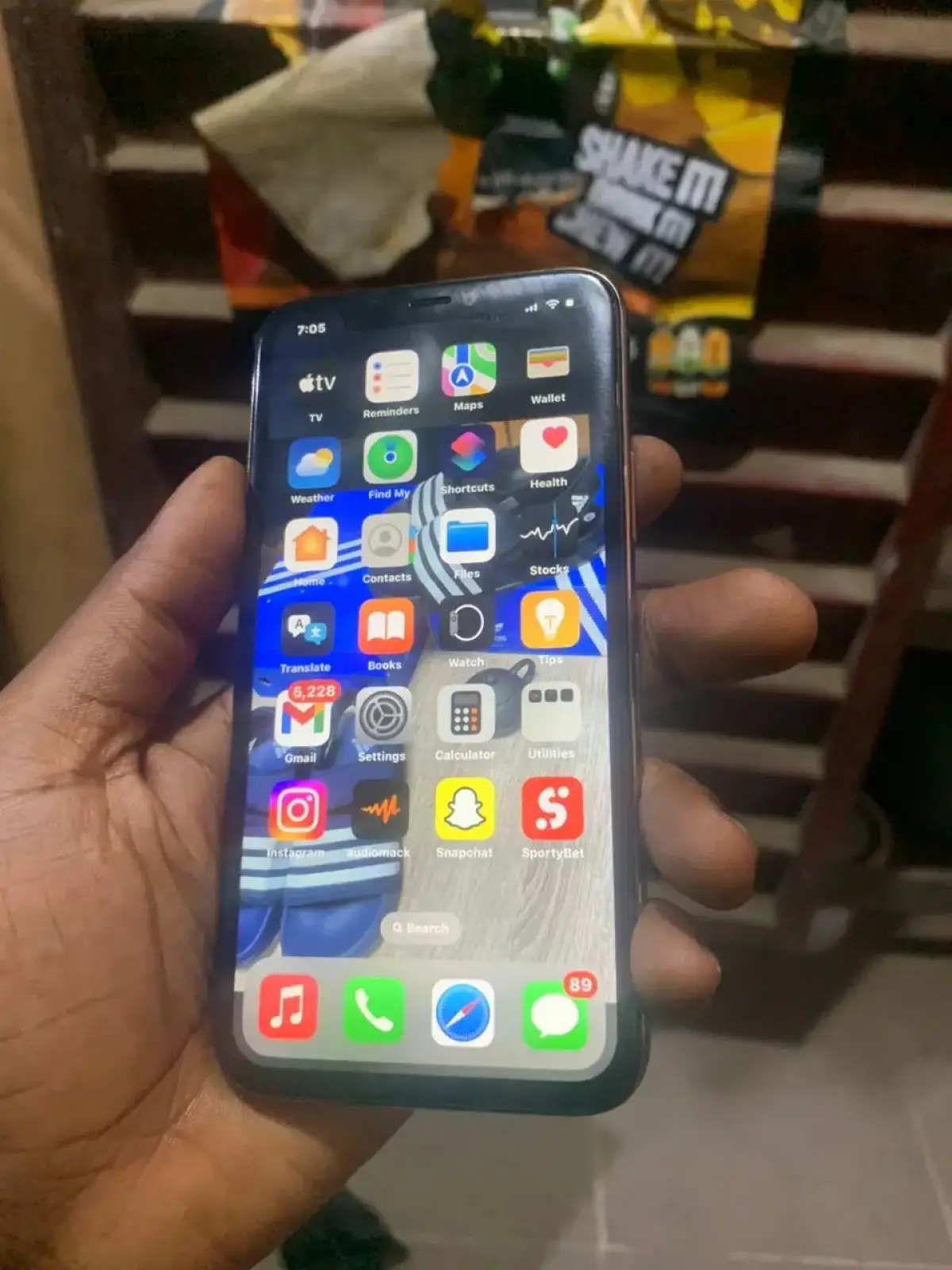 iPhone 11 Pro - Image 3