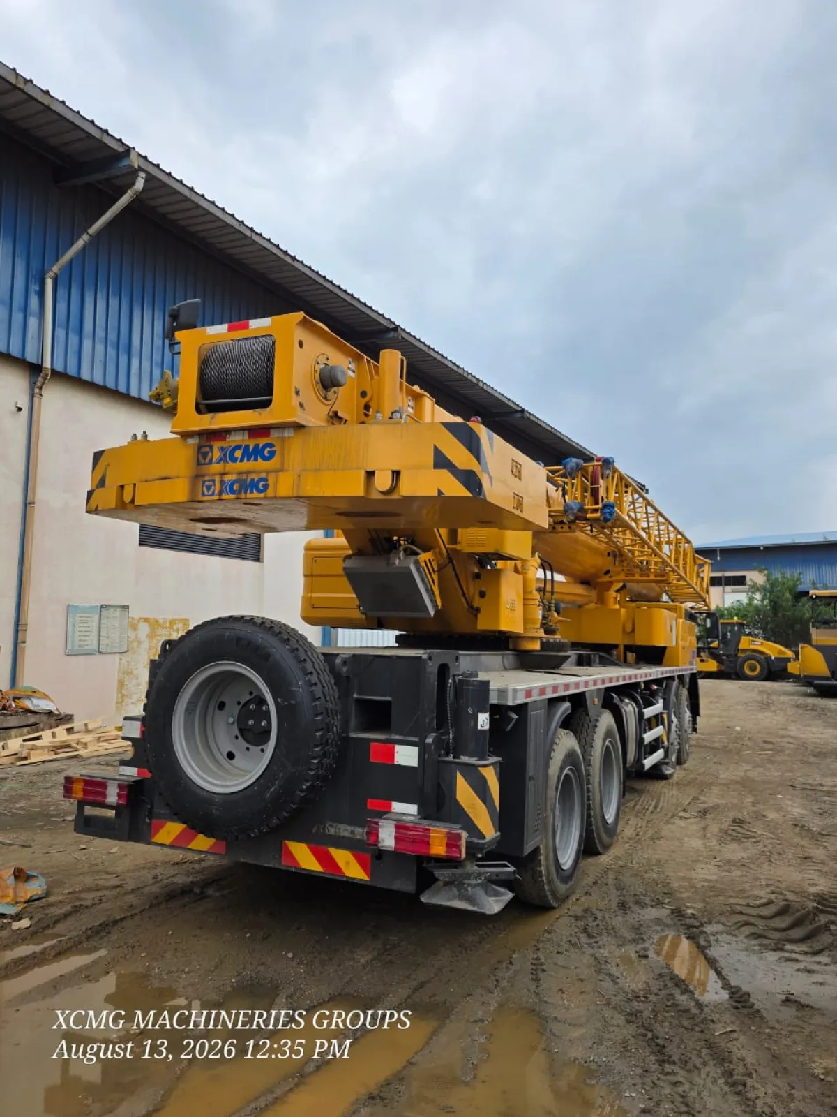 BRAND NEW XCMG 70 TONS MOBILE CRANE - Image 6