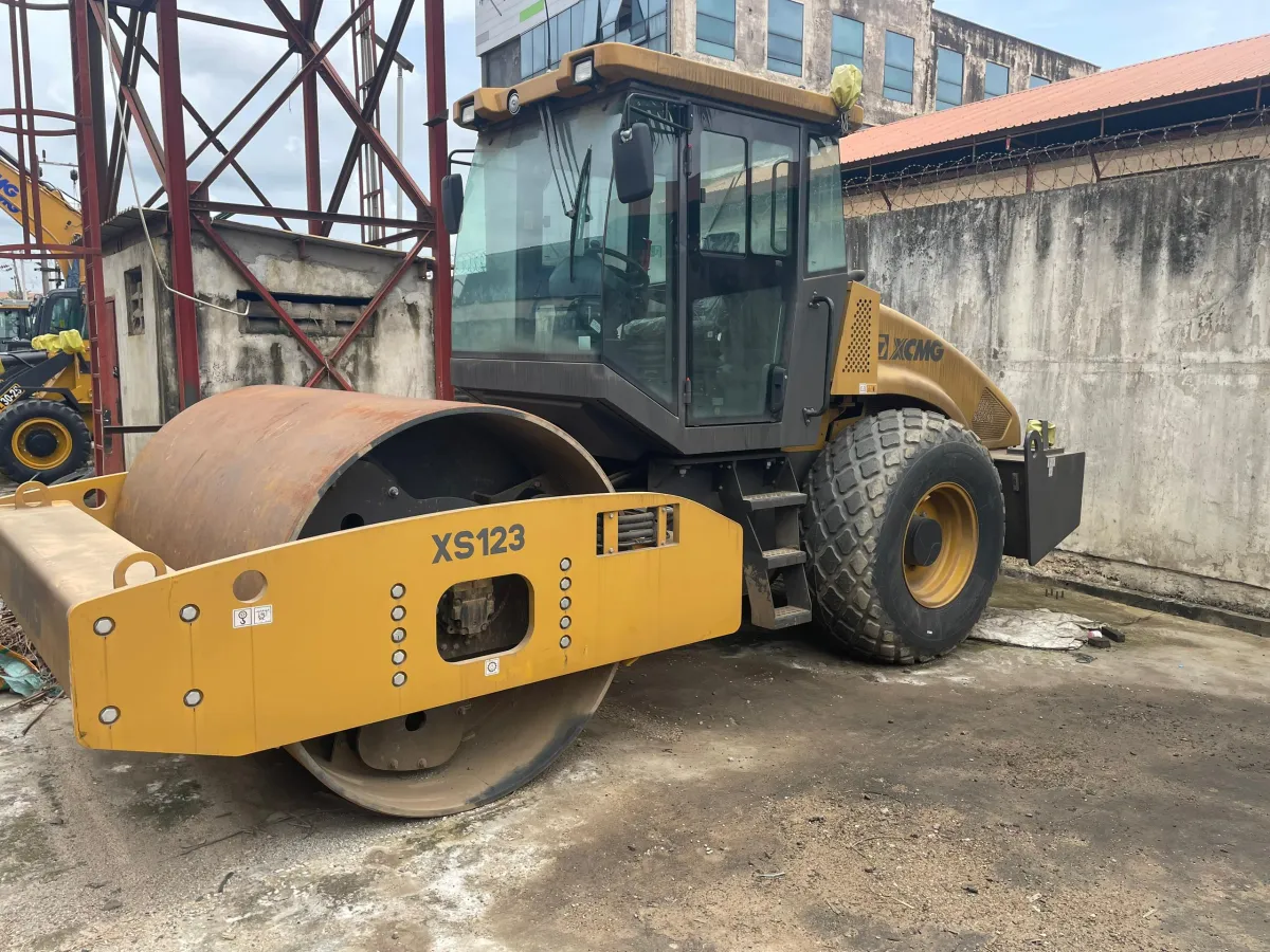 BRAND NEW XCMG VIBRATION ROLLER - Image 6