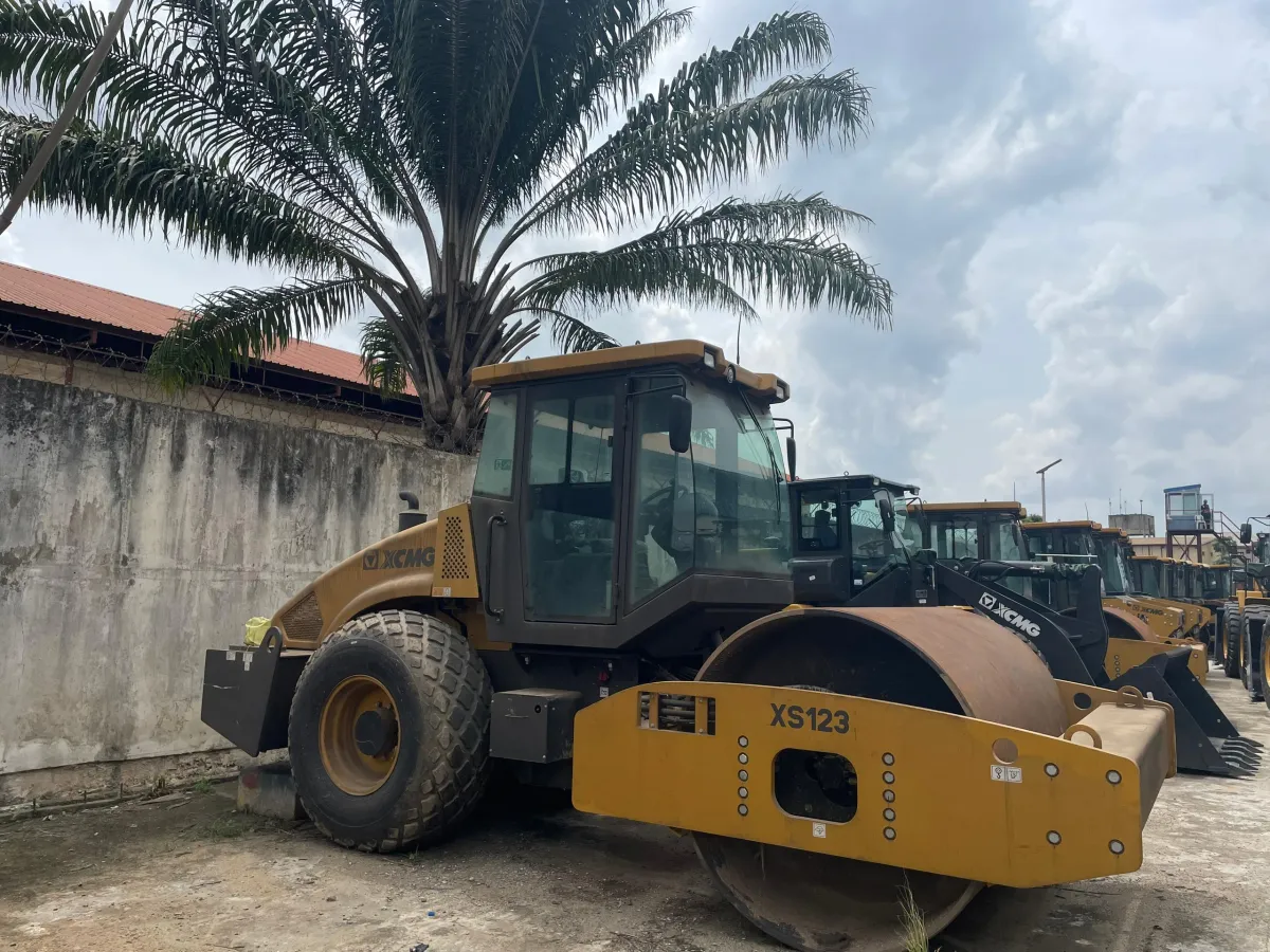 BRAND NEW XCMG VIBRATION ROLLER - Image 7