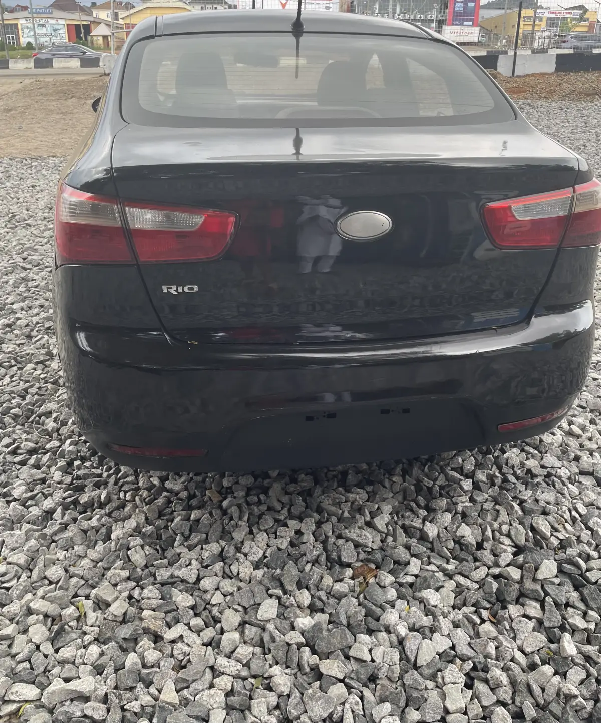 Locally used 2012 Kia Rio in a pristine condition available for sale - Image 2