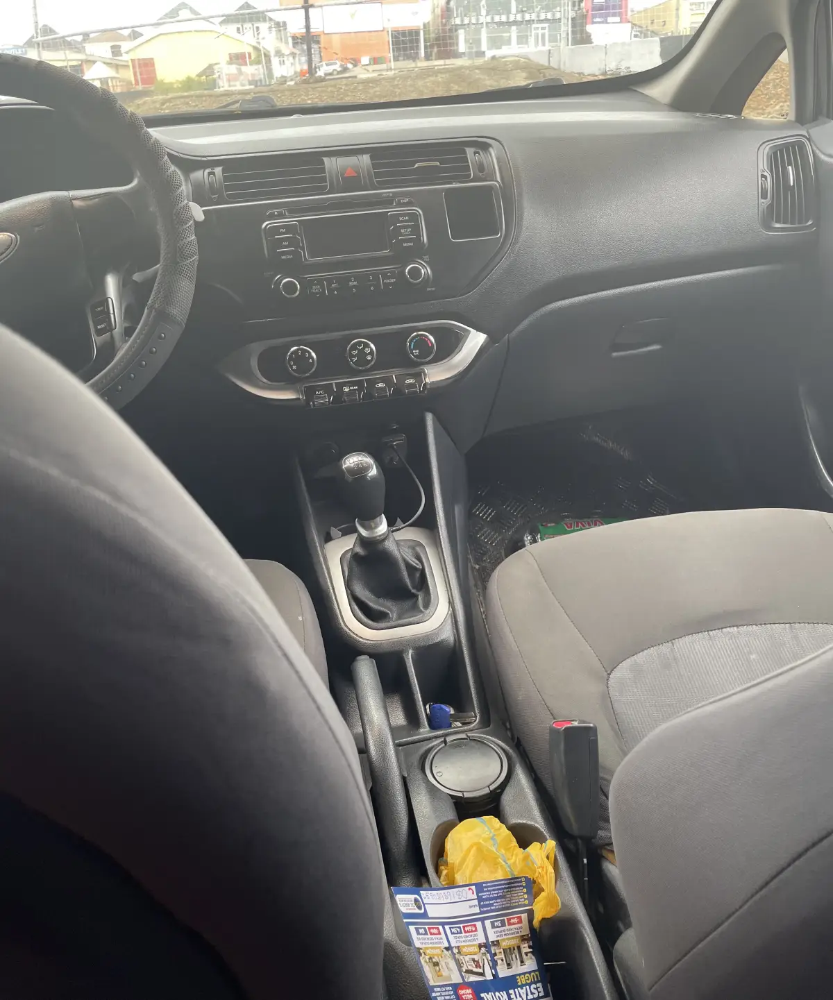 Locally used 2012 Kia Rio in a pristine condition available for sale - Image 5