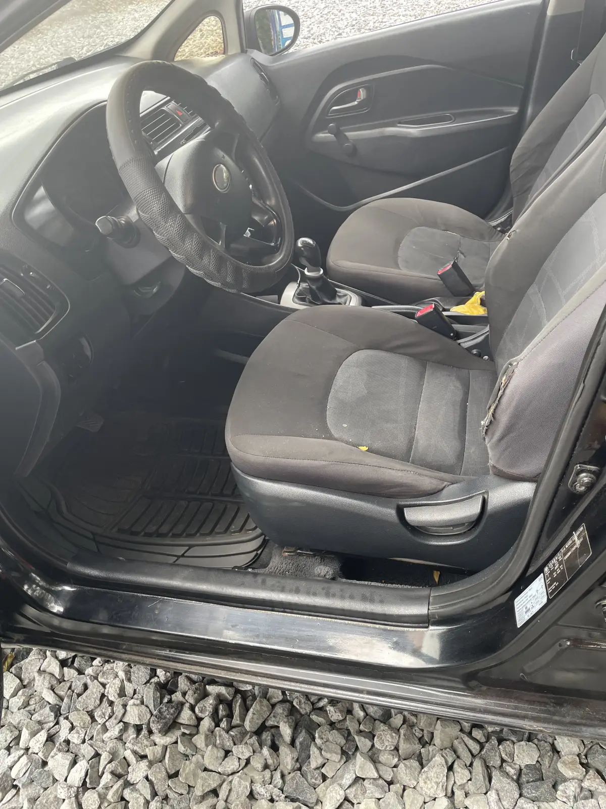 Locally used 2012 Kia Rio in a pristine condition available for sale - Image 7