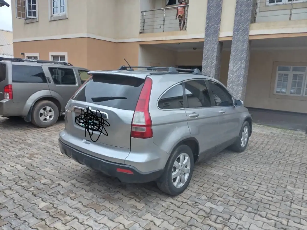 Clean used Honda Crv up for sale - Image 2